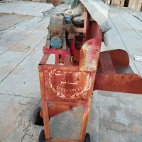 یک دستگاه شیر دوش و یک دستگاه داس برقی|ماشین‌آلات صنعتی|زیویه, |دیوار