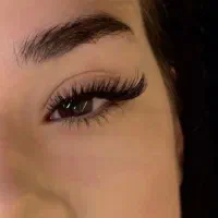 اکستنشن مژه شروع قیمت از ۴۰۰ تا ۷۰۰