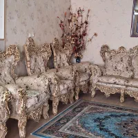 دو دست مبل سلطنتی و یک میز ده نفره غذاخوری