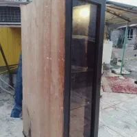 بوفه چهارطبقه آینه دار. چوب گردو.|بوفه، ویترین، کنسول|آستانه اشرفیه, |دیوار