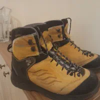 کفش کوهنوردی سایز ۳۹