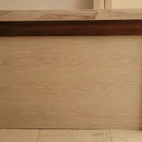 ویترین تزئینی و یک یونیت کابینت