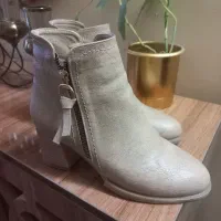 چکمه شماره 37،38 هست نونو هست