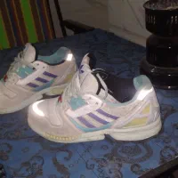 با سلام یک عدد کتونی واپور