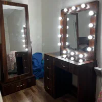 میز آرایش با آینه چراغدار و آینه قدی ست