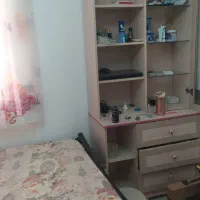 کمد و دراور ویترین دار ۳ کشو به همراه ۲پاتختی۲کشو