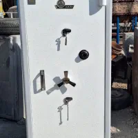 گاوصندوق 2000 ارتفاع ۱۸۵