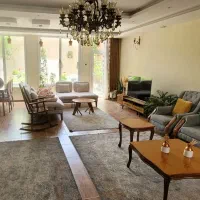 همکف ،حیاط اختصاصی