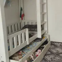 تخت خواب نوجوان سه طبقه