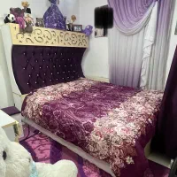 تخت خواب همراه میز آرایش و پاتختی و تشک