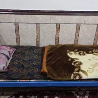 دو عدد تخت یک نفره