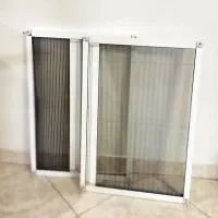 توری پلیسه پنجره
