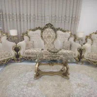مبلمان سلطنتی و ساعت در حدخیلی نو