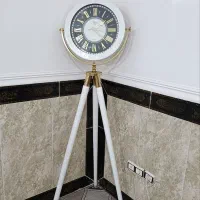 ساعت ایستاده