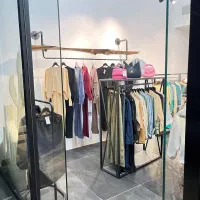 نیازمند یک همکار خانم جهت کار در فروشگاه پوشاک