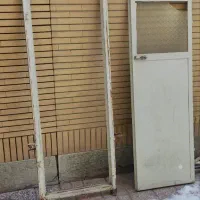 در آهنی برای انباری