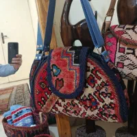 کیفهای زنانه با فرش فقط دستبافت
