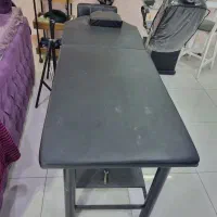 فروش لوازم کاشت ناخن و مقداری وسایل سالن زیبایی