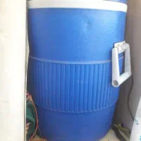 کلمن ۶۰لیتری سالم فقط درش ترک داره