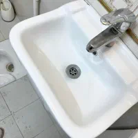 روشویی همراه شیر و اتصالات نو کم استفاده شده