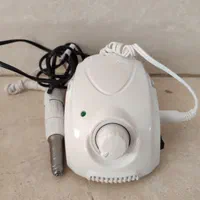 تجهیزات لوازم تخصصی ناخن