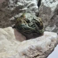 سنگ یشم سبز قیمتی|کلکسیون اشیاء عتیقه|شیراز, شهرک قمشه|دیوار