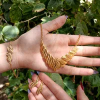 سرویس گردنبند گوشواره ودستبند