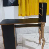 لوازم ارایشگاه|آرایشگاه و سالن‌های زیبایی|بروجرد, |دیوار