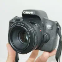 دوربین canon 750d با لنز فیکس 50 بسیار تمیز