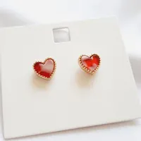 گوشواره میخی تکی قلب قرمز، جلوه ای از عشق