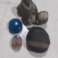چند عدد سنگ  انگشتر و سنگ تراش نخورده دارم