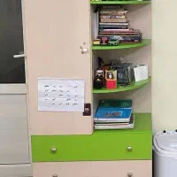 تخت نوجوان همراه با کمد و یک عدد پاتختی ۳ کشویی