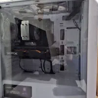 کیس گیمینگ و مانیتور