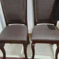یک جفت صندلی چوبی