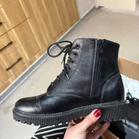 نیم بوت چرم اصلی زنانه سایز ۴۰