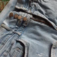 شلوار لی زنانه