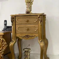 یک عدد میزتلویزیون ویک عدد گونسول