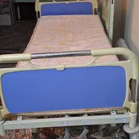 تخت بیمارستانی