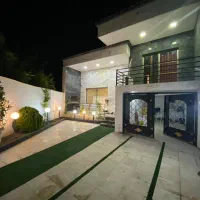 نیم‌پلوت خوش‌ساخت داخل بافت سه‌کنتور نصب سندتک‌برگ