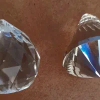 تعدادی کریستال لوستر