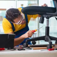 تعمیر و تعویض قطعات صندلی در محل شما