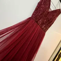 لباس مجلسی شب یلدا|لباس|تربت‌حیدریه, آغوی|دیوار