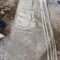 پرده جلوی در مغازه