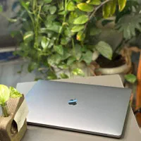 مک بوک پرو ۱۶ اینچی با ۴ گیگ گرافیک