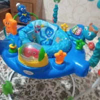 جامپر بی بی انیشتین و یک واکر برند