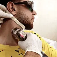 لیرز تخصصی موهای زائد آقایان