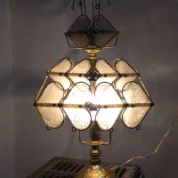 آباژور یا چراغ خواب کلاسیک زیبا