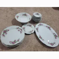 چینی گل قرمز