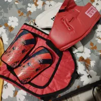 لوازم باشگاه تکواندو و دستکش بوکس