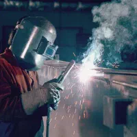 استخدام جوشکار برق